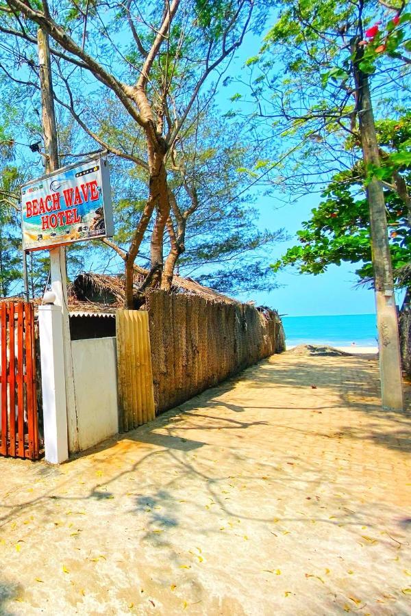 Beach Wave Hotel Arugam Bay Bagian luar foto