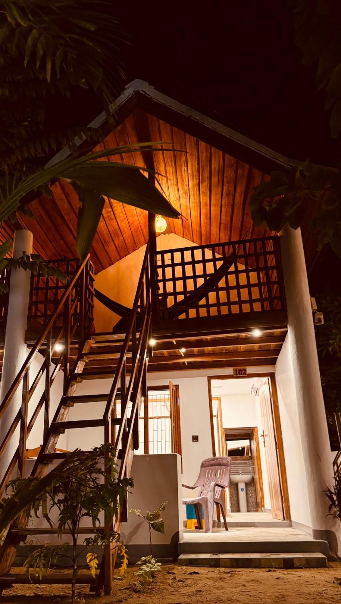 Beach Wave Hotel Arugam Bay Bagian luar foto