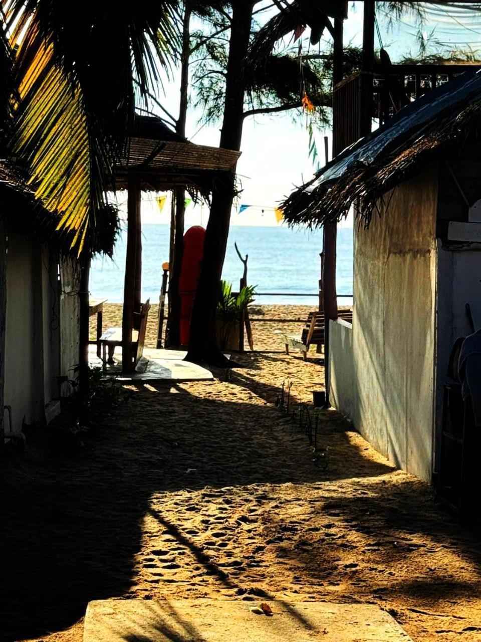 Beach Wave Hotel Arugam Bay Bagian luar foto