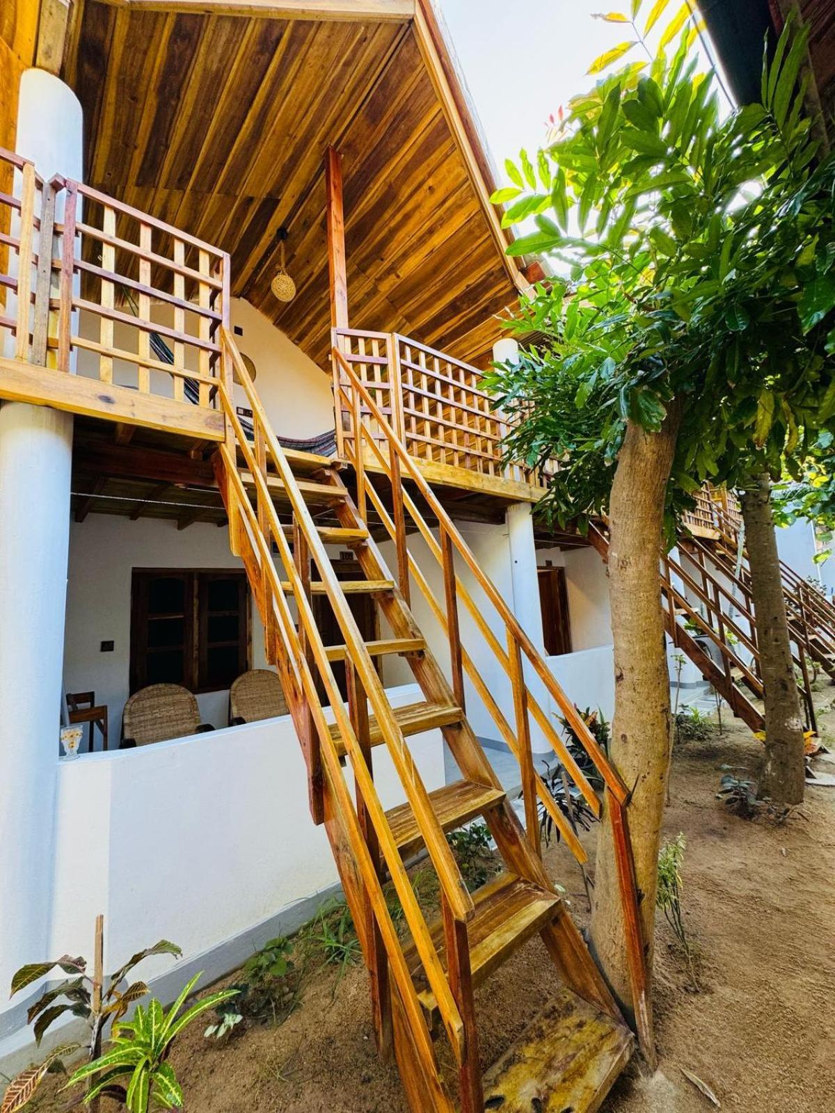 Beach Wave Hotel Arugam Bay Bagian luar foto